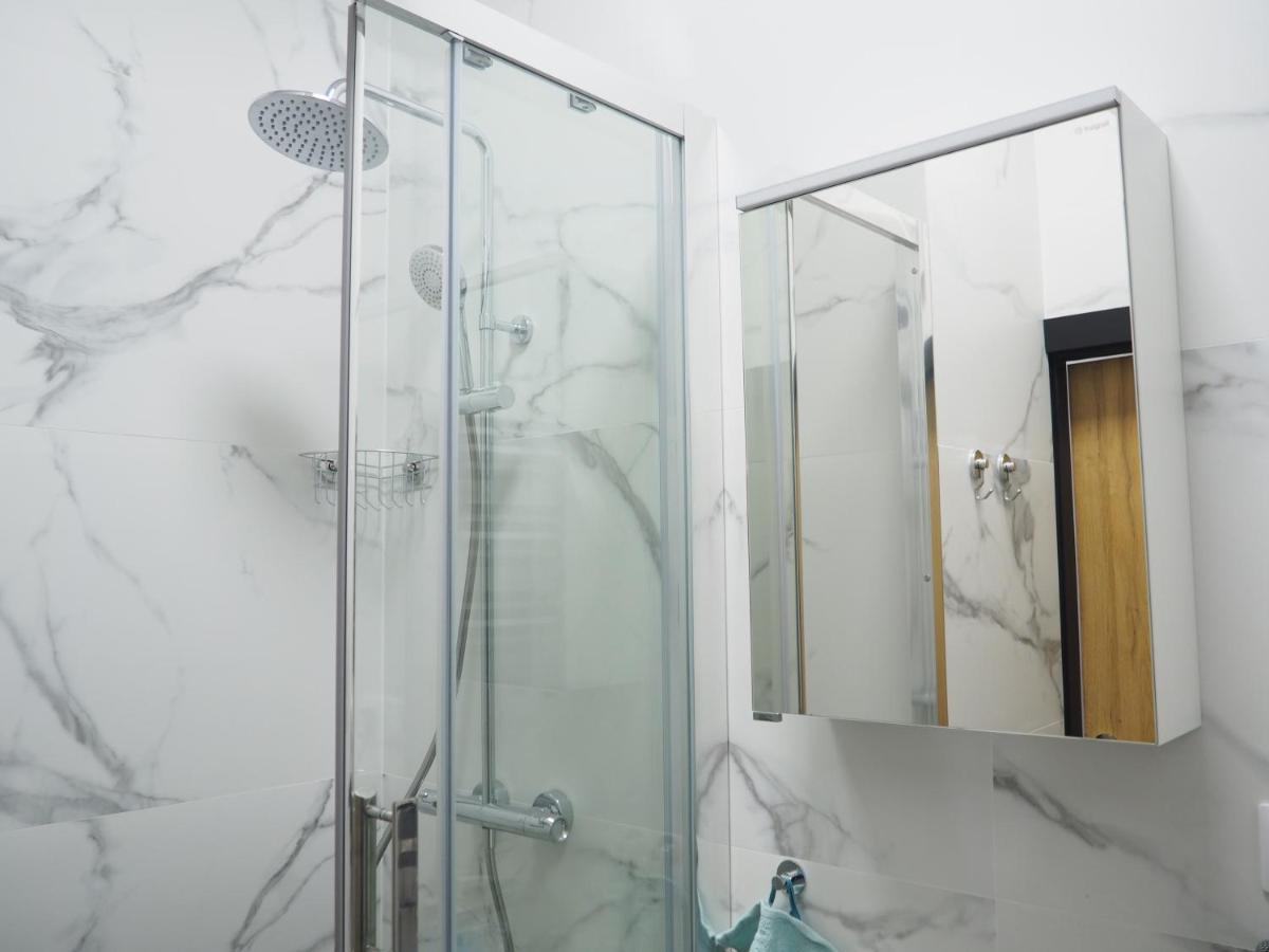 Mercy Apartments A 12 Warsawa Bagian luar foto